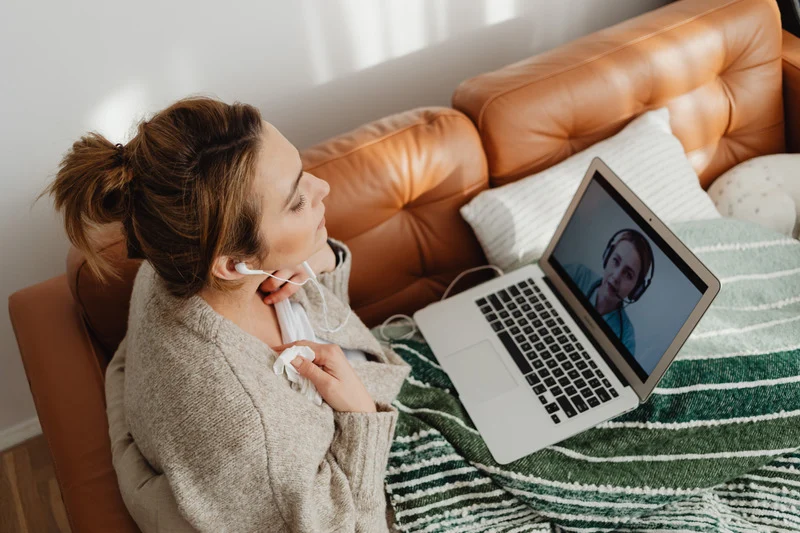 Healthcare practitioner managing discovery calls and patient leads
